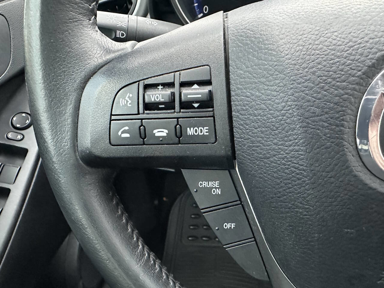 Used 2012 MAZDA MAZDA3 i Touring image 19