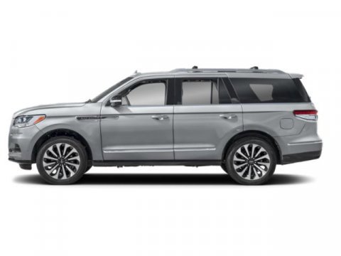 Used 2023 Lincoln Navigator Reserve image 3