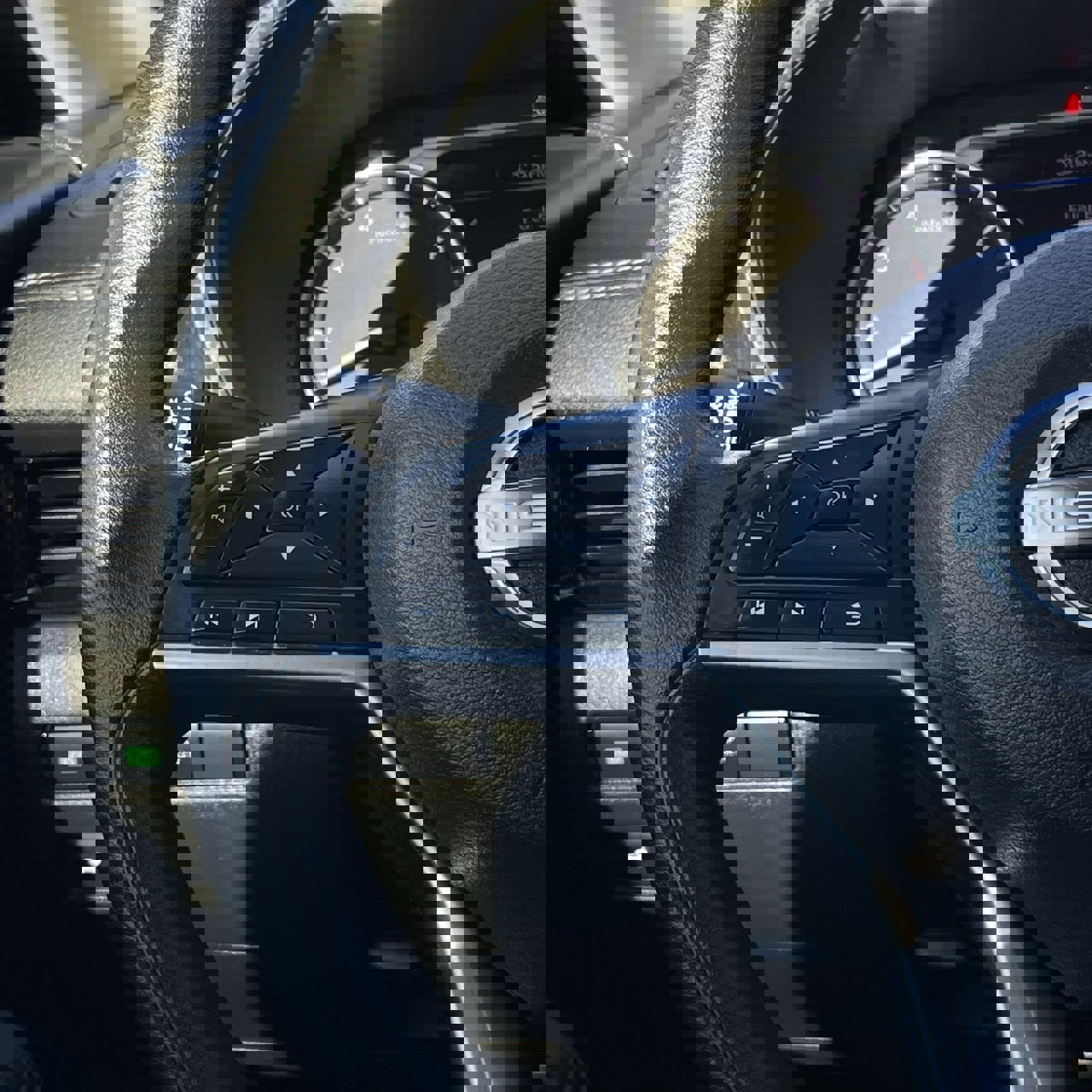 Used 2024 Nissan Sentra SV image 13