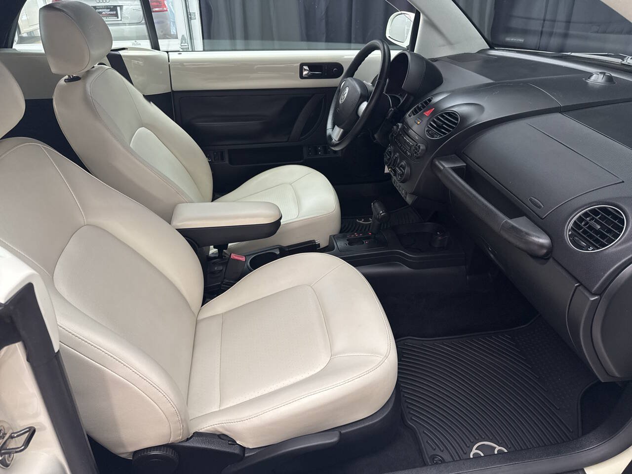 Used 2007 Volkswagen Beetle Triple White Edition FWD image 20