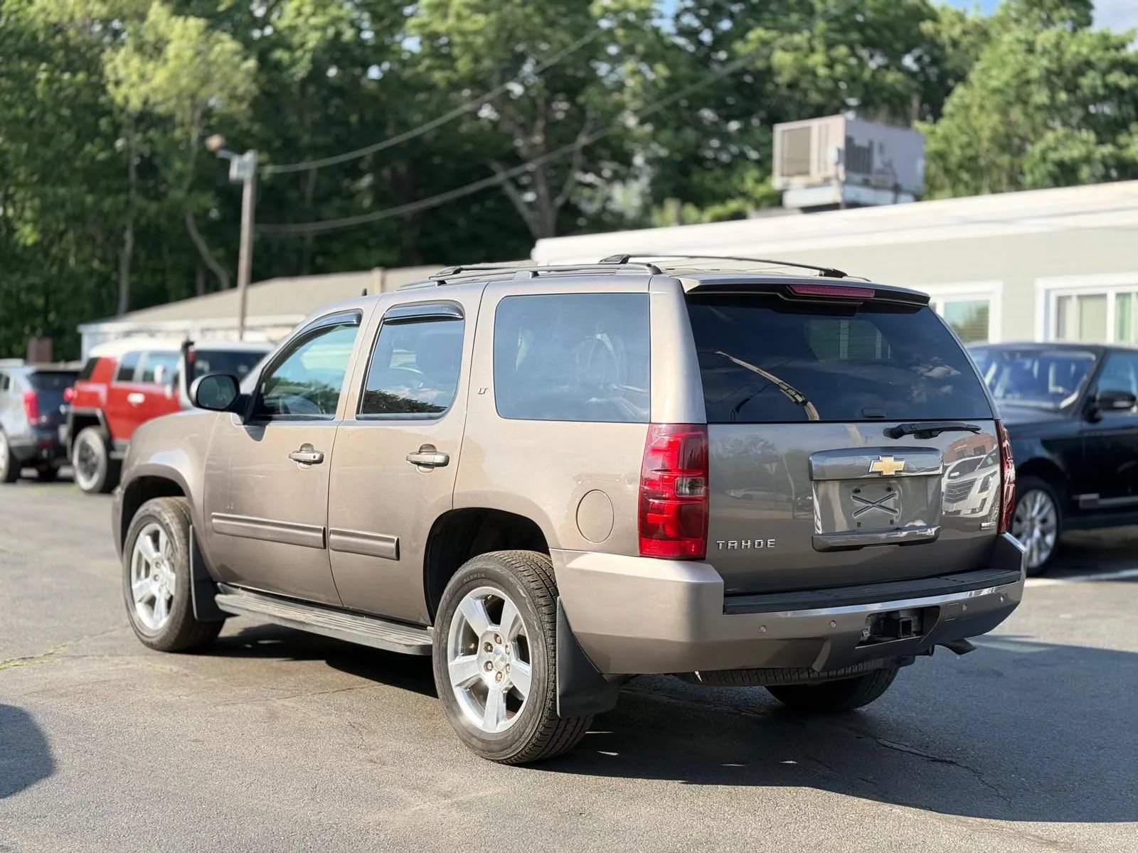 Used 2011 Chevrolet Tahoe LT AWD/4WD image 6