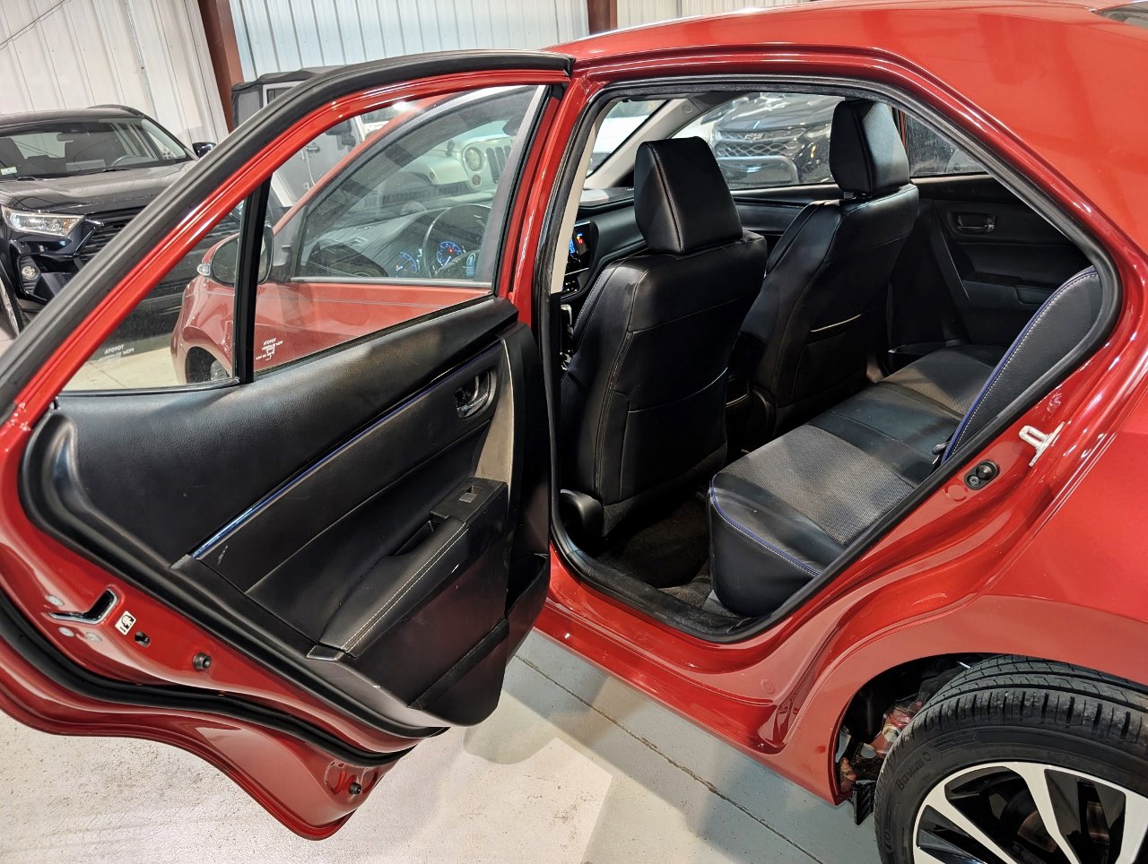 Used 2018 Toyota Corolla SE image 19