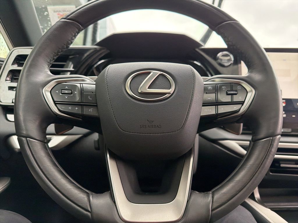 Used 2025 Lexus RX 350 Premium w/ Accessory Package image 21