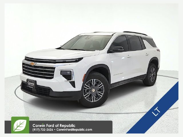 Used 2025 Chevrolet Traverse LT
