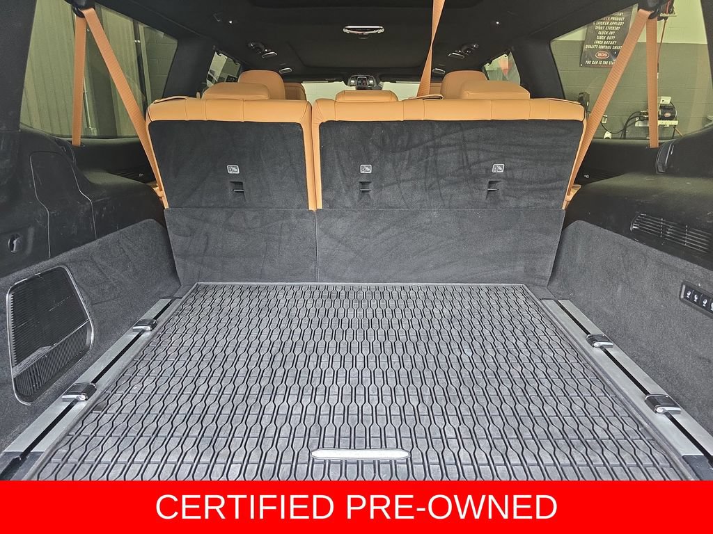 Used 2025 Jeep Grand Wagoneer L Series III w/ Rear Seat Video Group 1 AWD/4WD image 13