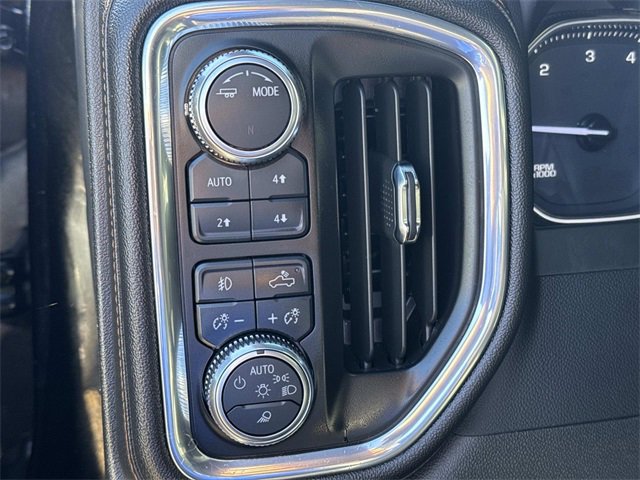 Used 2023 GMC Sierra 2500 AT4 image 26