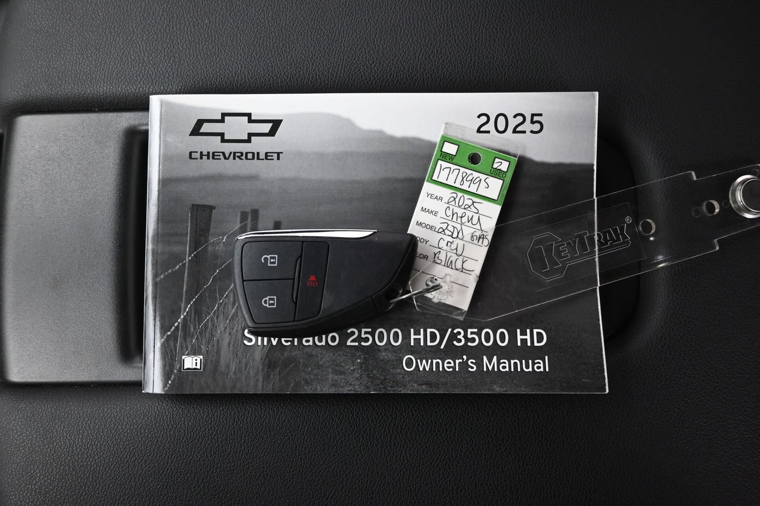 Used 2025 Chevrolet Silverado 2500 Custom w/ Z71 Off-Road Package AWD/4WD image 20