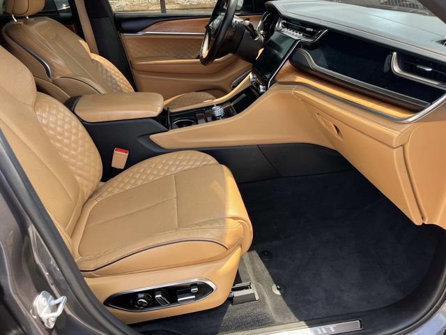 Used 2022 Jeep Grand Cherokee L Summit AWD/4WD image 25