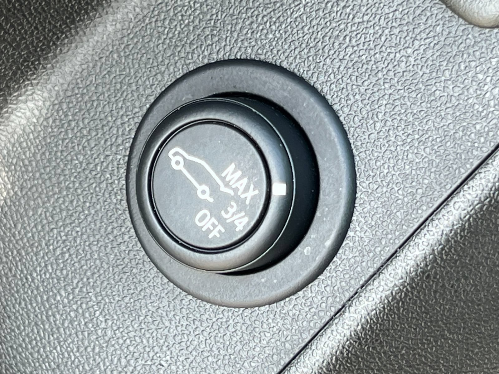Certified 2024 Chevrolet Equinox Premier FWD image 21