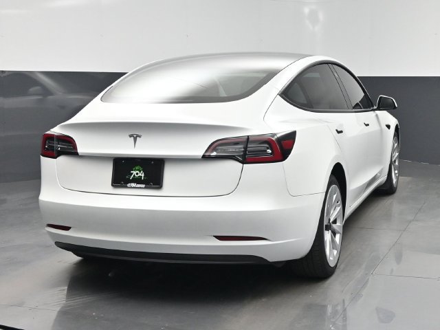 Used 2023 Tesla Model 3 Standard Range RWD image 11