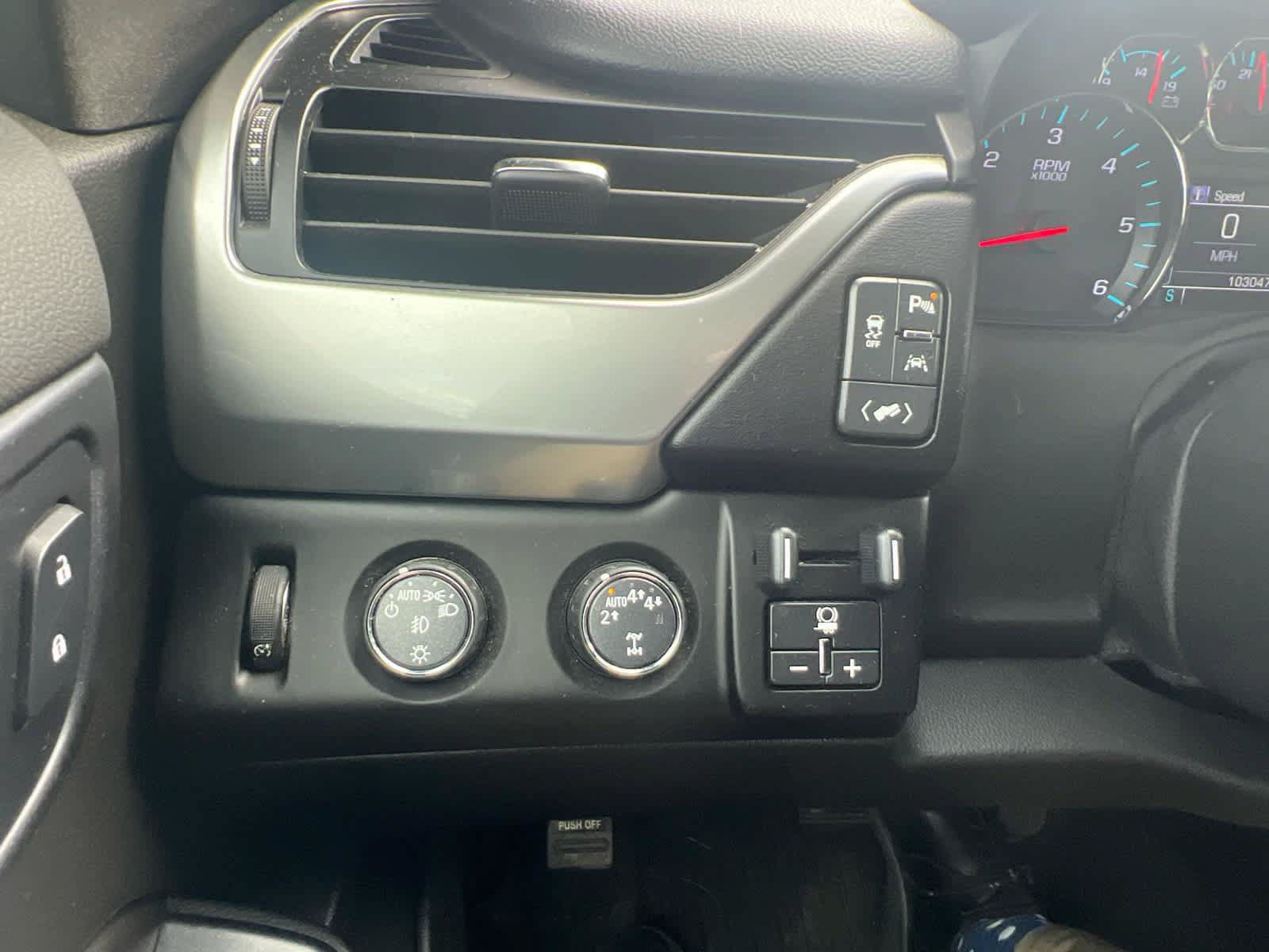 Used 2019 Chevrolet Suburban LT w/ LT Signature Package AWD/4WD image 20