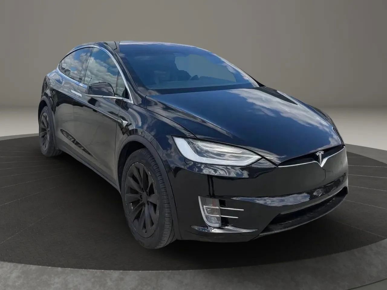 Used 2017 Tesla Model X 75D AWD/4WD image 1