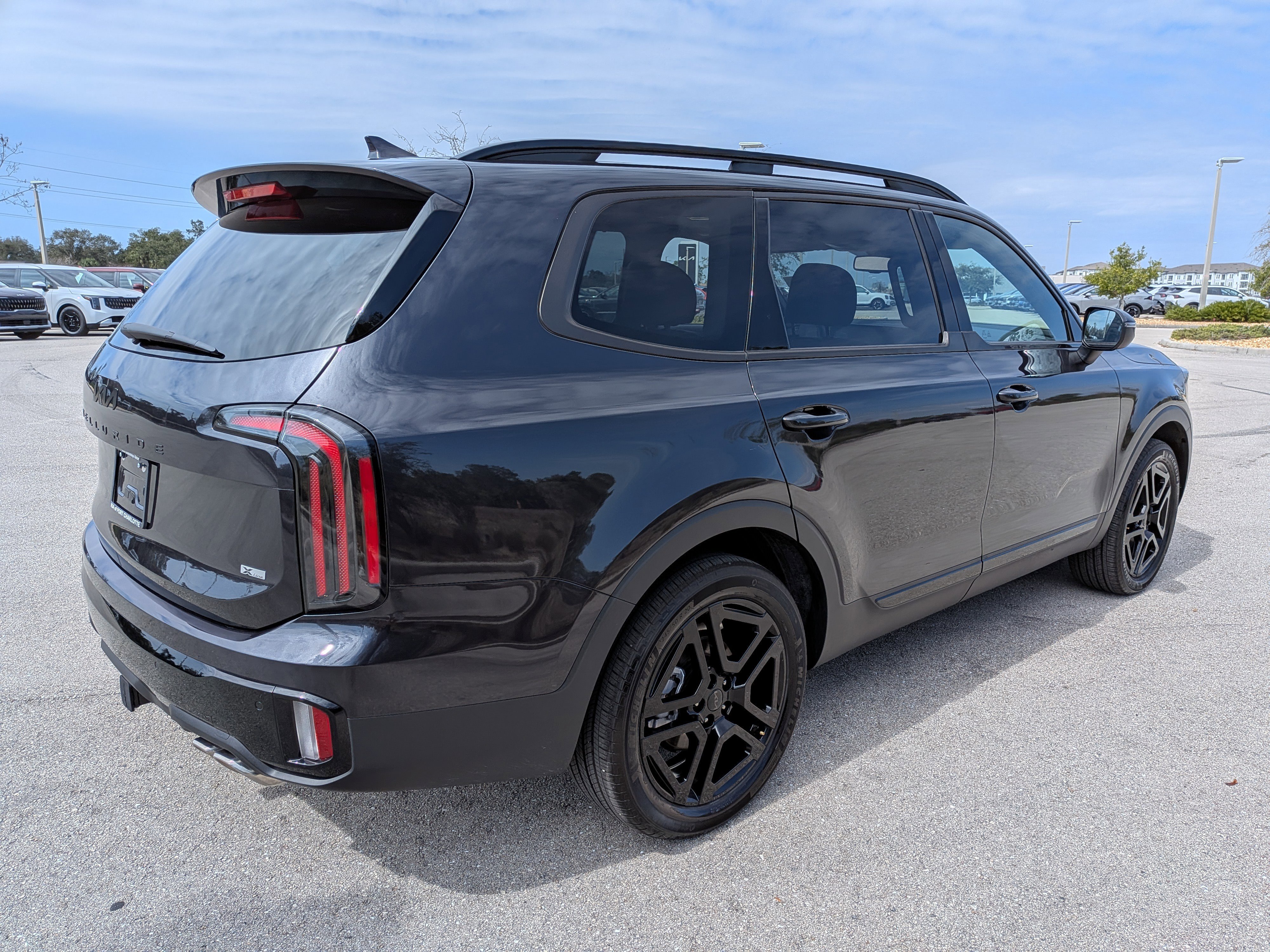Used 2025 Kia Telluride EX X-Line image 5