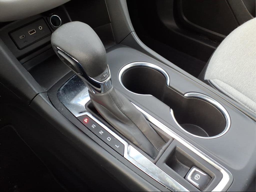 Used 2022 Chevrolet Equinox LS w/ LS Convenience Package image 32