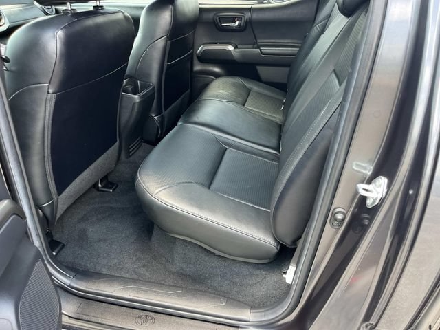 Used 2022 Toyota Tacoma Limited AWD/4WD image 19