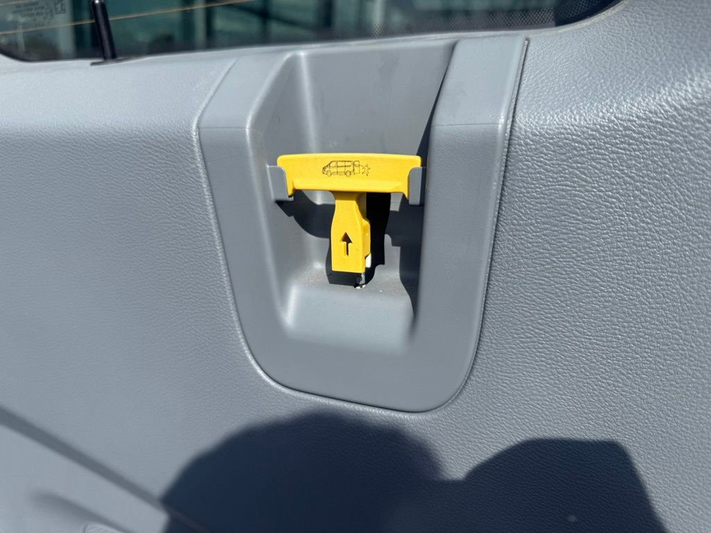 Used 2019 Ford Transit 150 XLT RWD image 32