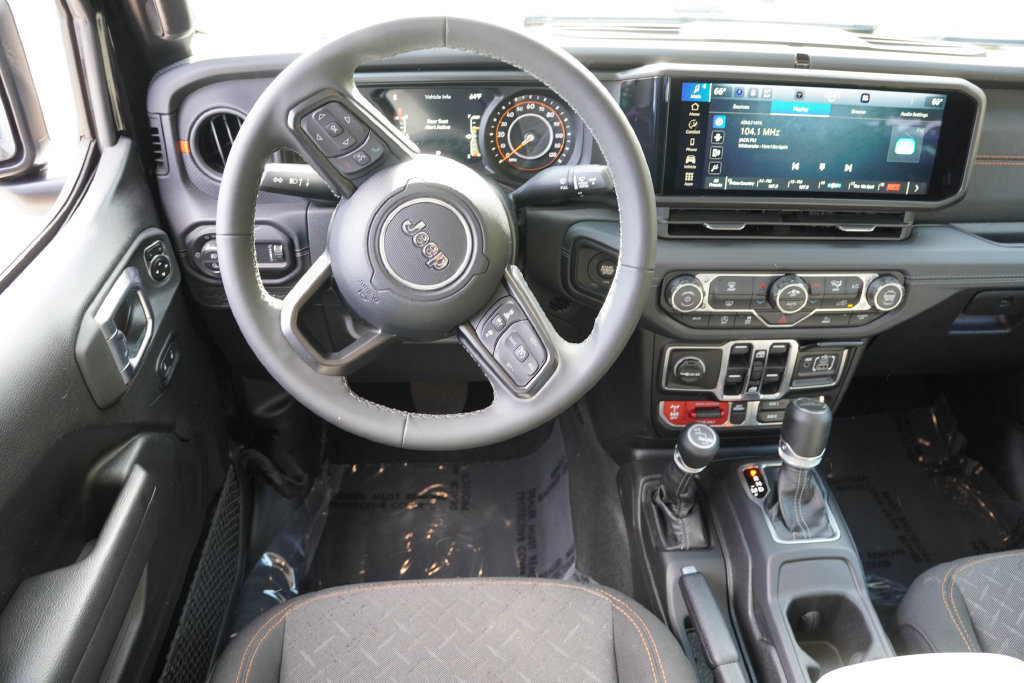 Certified 2026 Jeep Gladiator Mojave AWD/4WD image 19