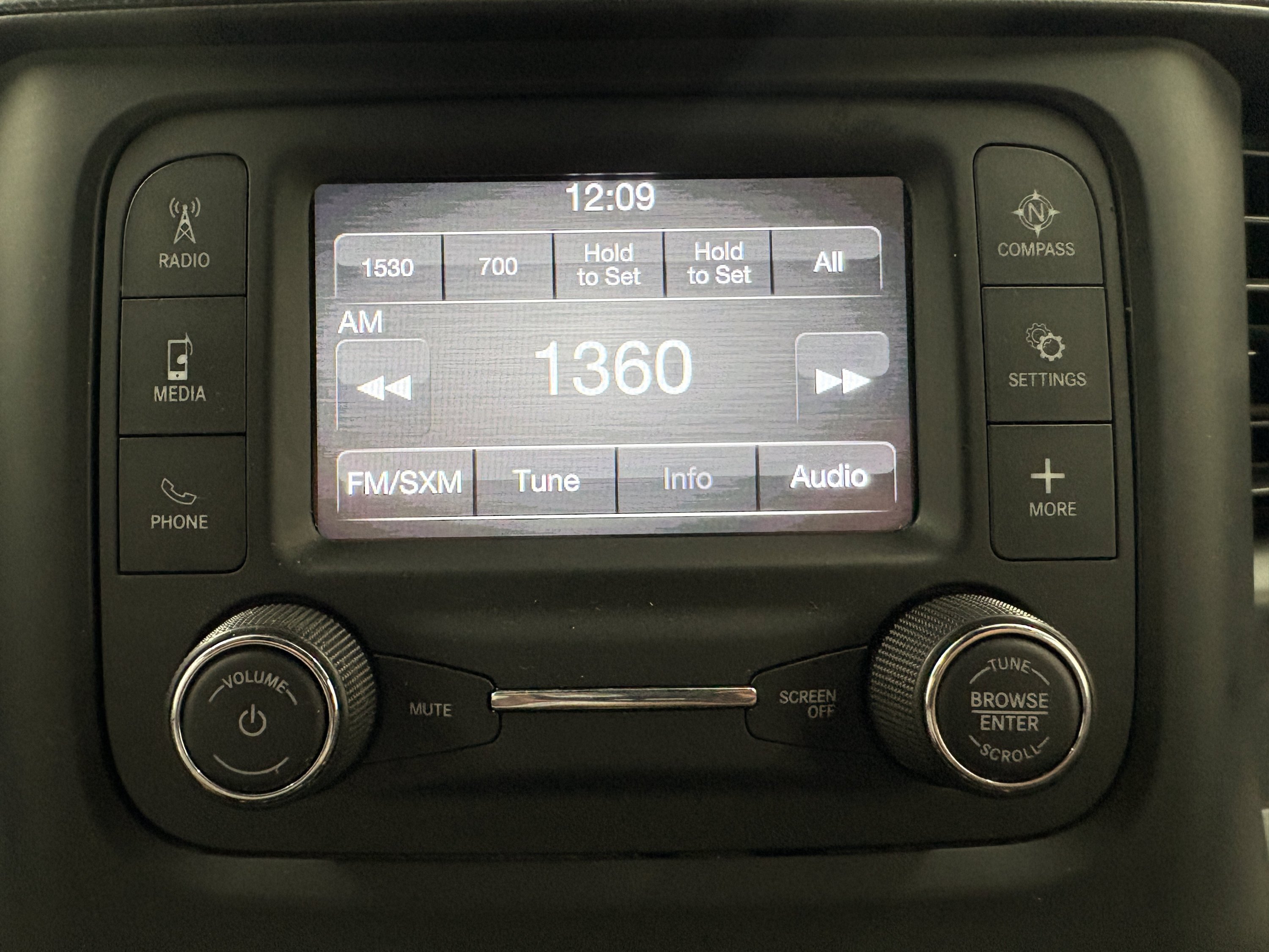 Used 2020 RAM 1500 Rebel AWD/4WD image 14