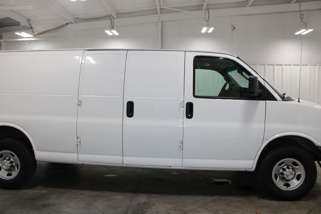 Used 2021 Chevrolet Express 2500 Extended w/ Driver Convenience Package image 11