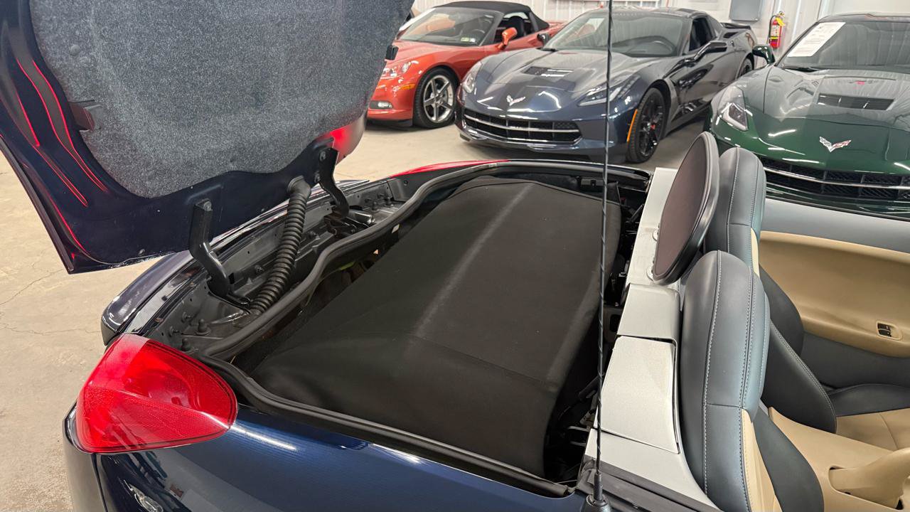 Used 2006 Pontiac Solstice Convertible w/ Premium Package RWD image 43