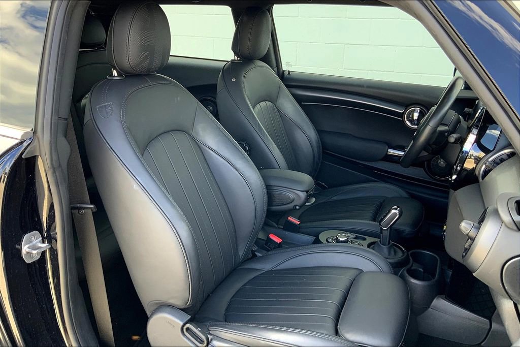 Certified 2024 MINI Cooper SE image 8