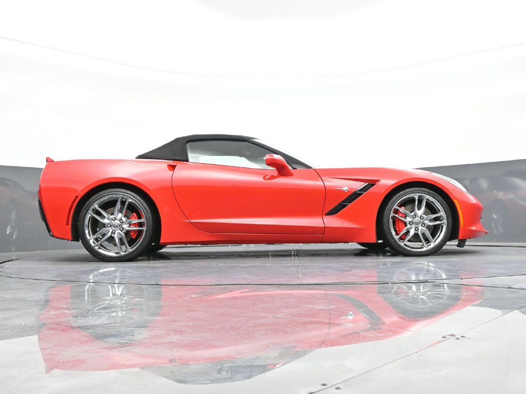 Used 2015 Chevrolet Corvette Stingray Convertible w/ 2LT Preferred Equipment Group RWD image 27
