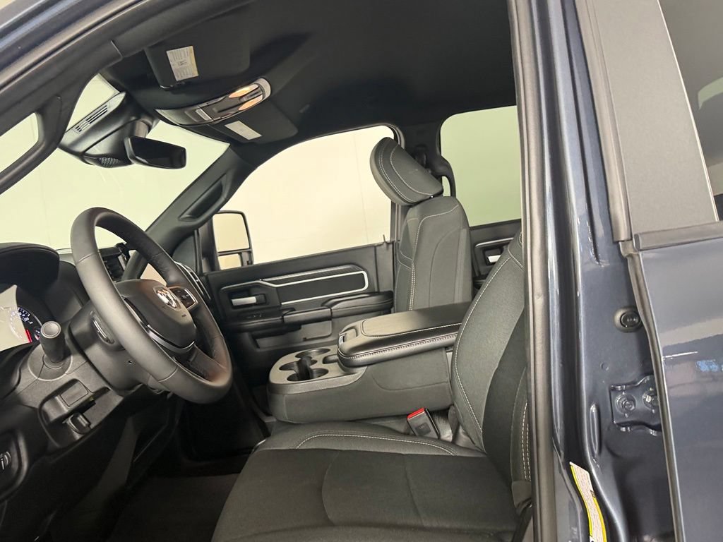 Used 2025 RAM 2500 Big Horn AWD/4WD image 18
