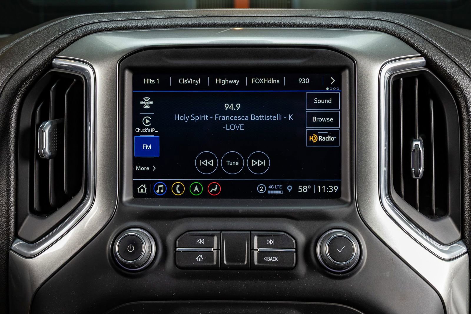 Used 2021 Chevrolet Silverado 2500 LTZ w/ LTZ Plus Package image 24