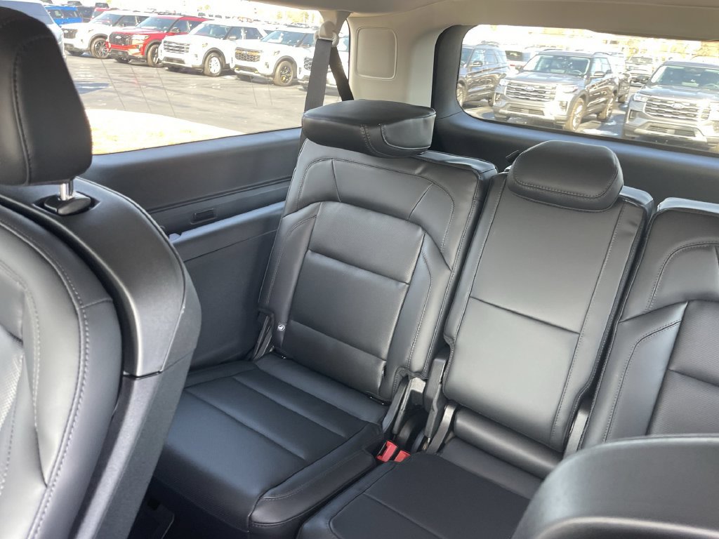New 2026 Lincoln Navigator L Reserve AWD/4WD image 30