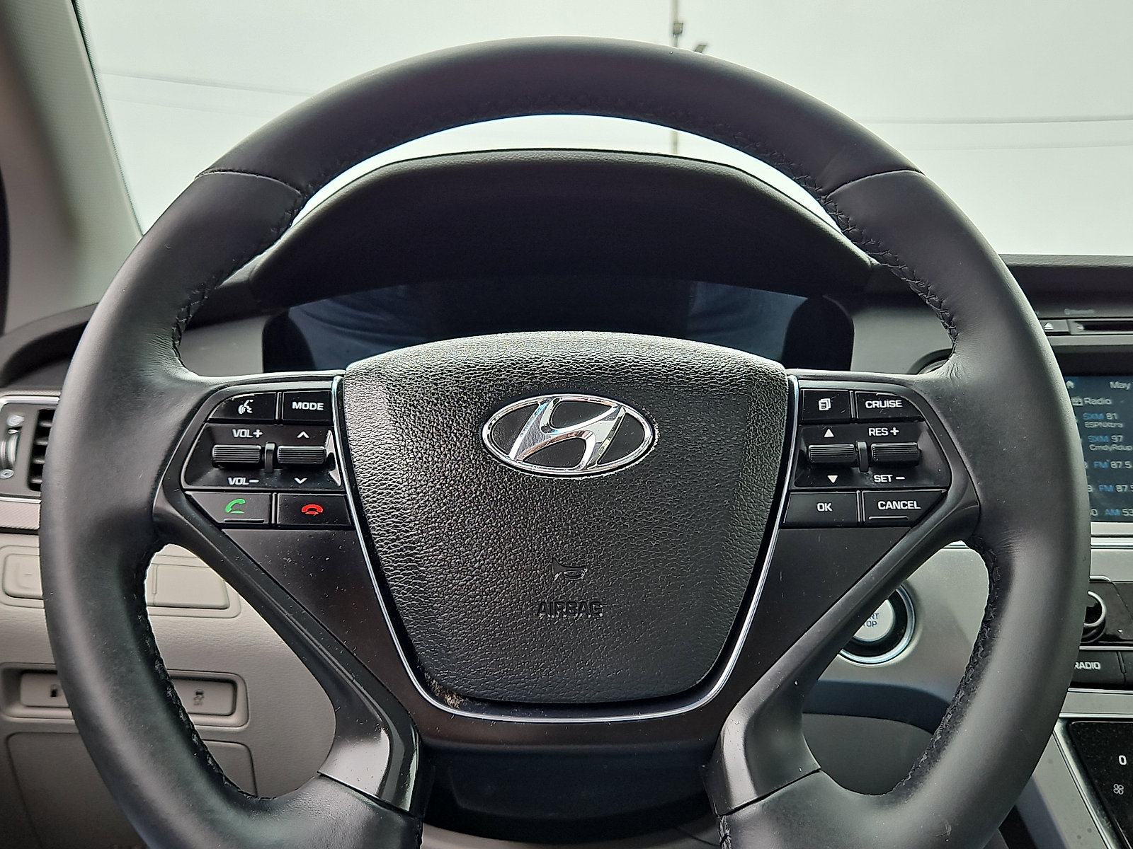 Used 2017 Hyundai Sonata Sport w/ Value Edition Package 02 FWD image 18
