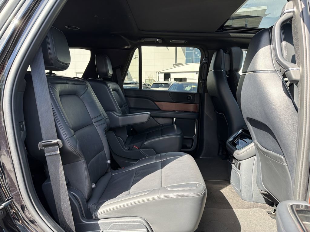Used 2024 Lincoln Navigator Reserve image 25