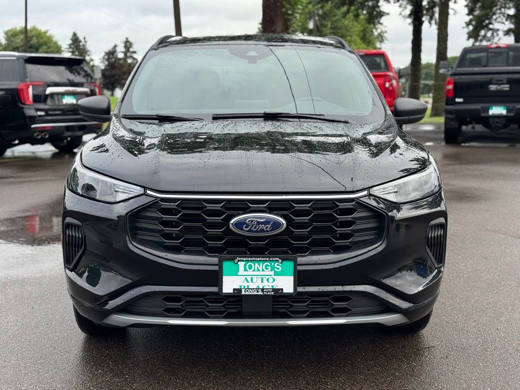 Used 2024 Ford Escape ST-Line image 3