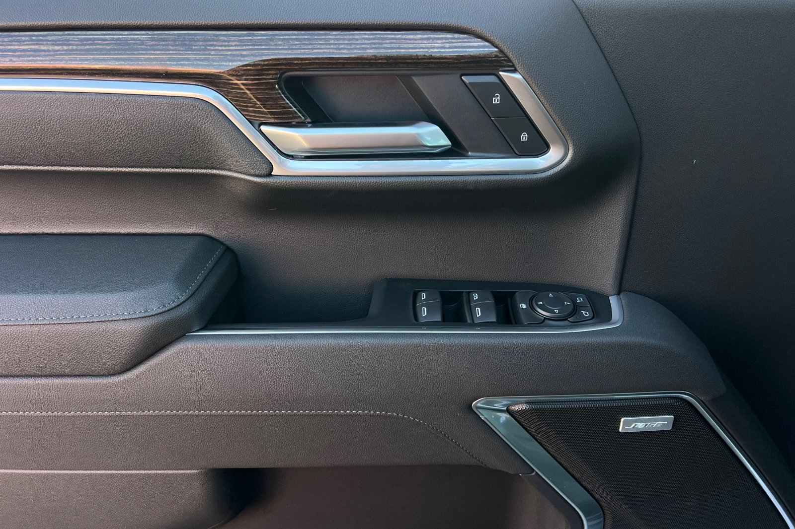 New 2026 GMC Sierra 1500 Elevation w/ Elevation Premium Package AWD/4WD image 9