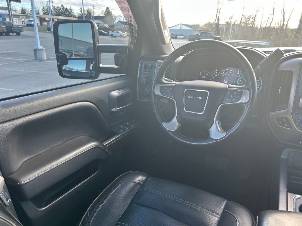 Used 2019 GMC Sierra 3500 Denali w/ Duramax Plus Package image 10
