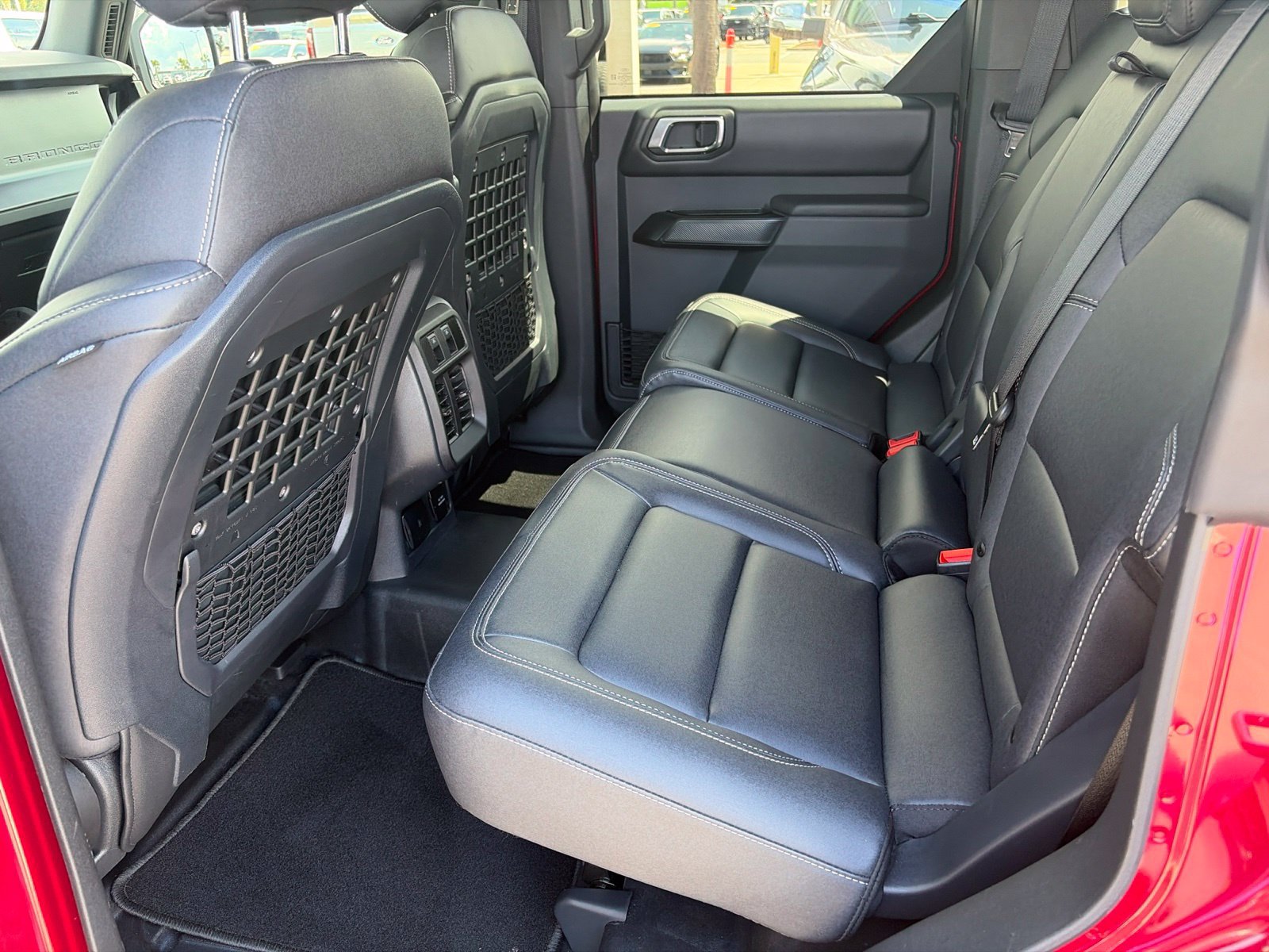 Certified 2025 Ford Bronco Badlands AWD/4WD image 20