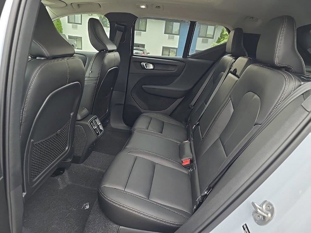 New 2026 Volvo XC40 B5 Plus w/ Protection Package Premier AWD/4WD image 8