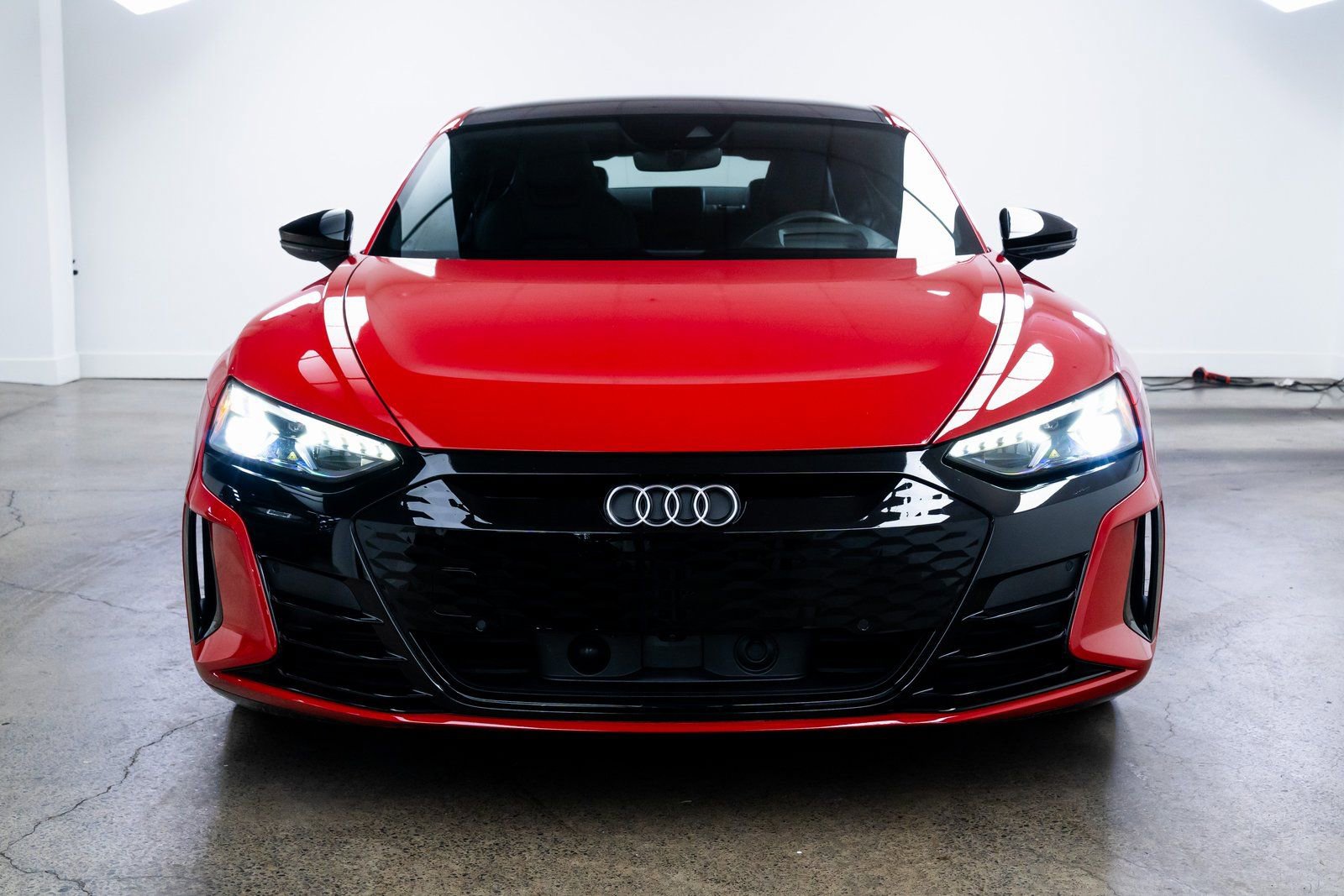 Used 2022 Audi e-tron GT Prestige w/ Prestige Package image 2