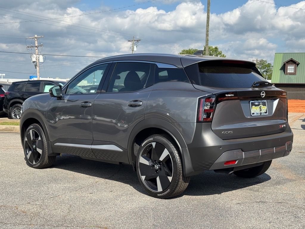 New 2025 Nissan Kicks SR image 5