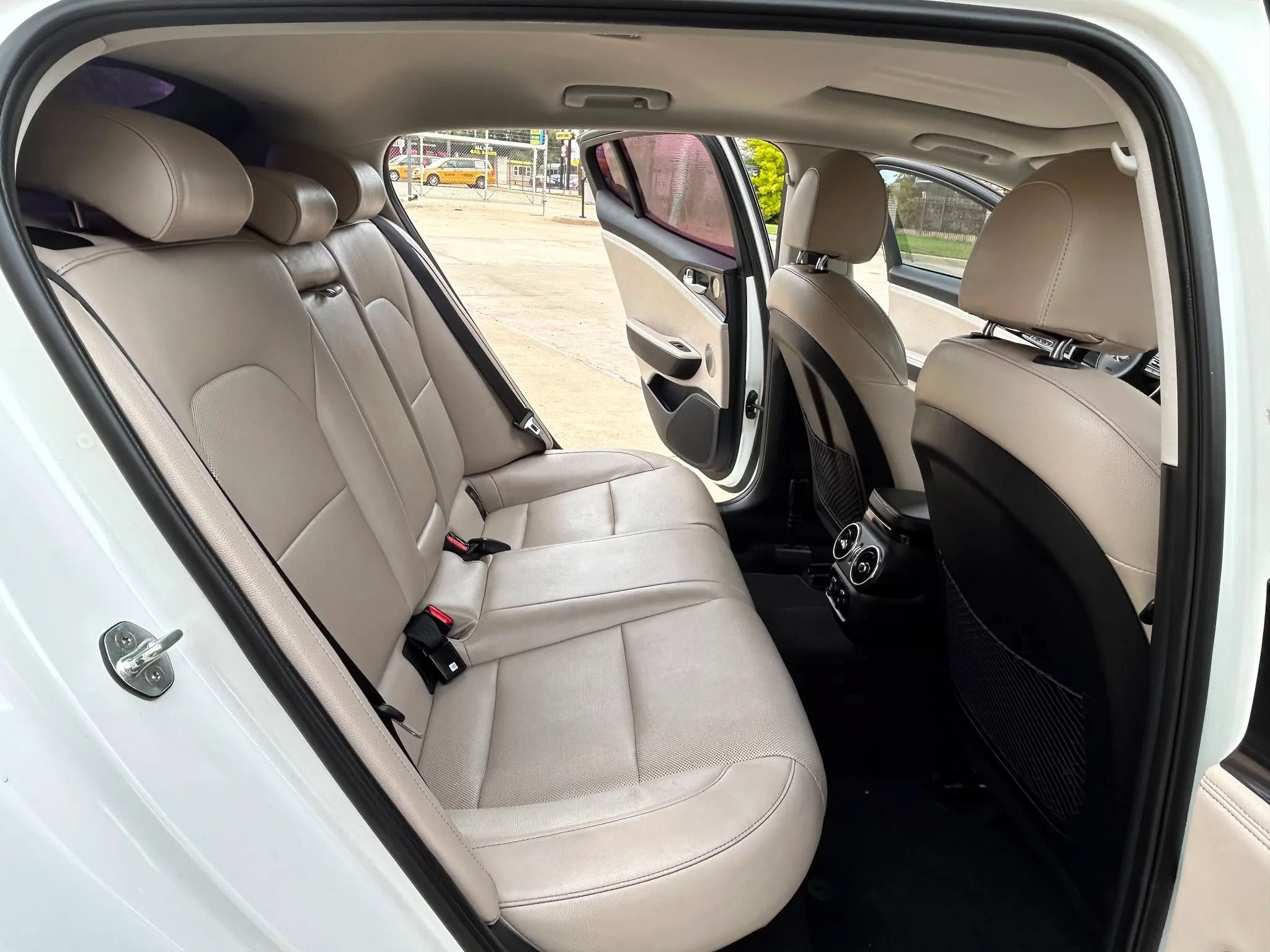 Used 2018 Kia Stinger Premium RWD image 24