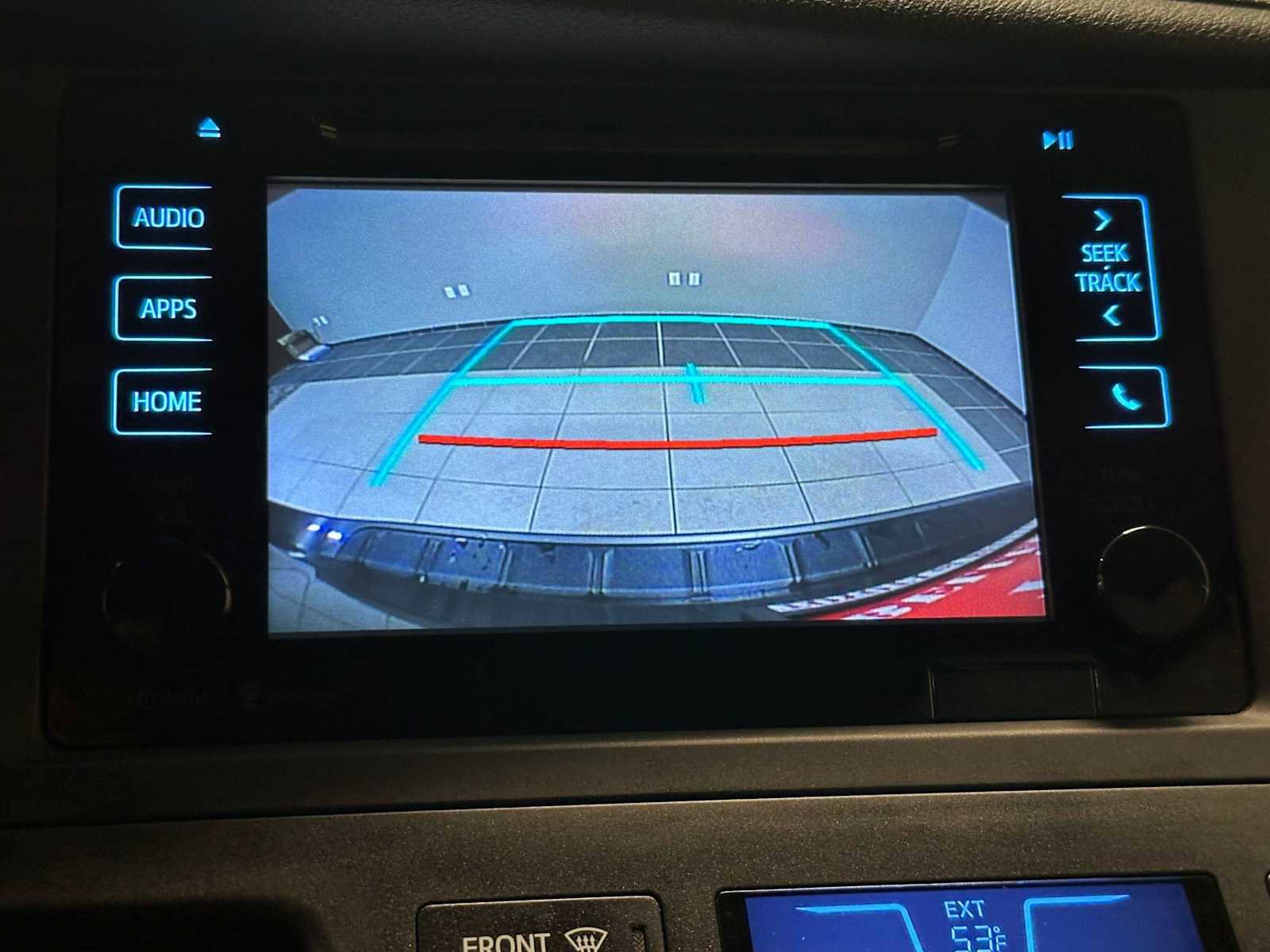 Used 2015 Toyota Sienna XLE w/ XLE Navigation Package image 13