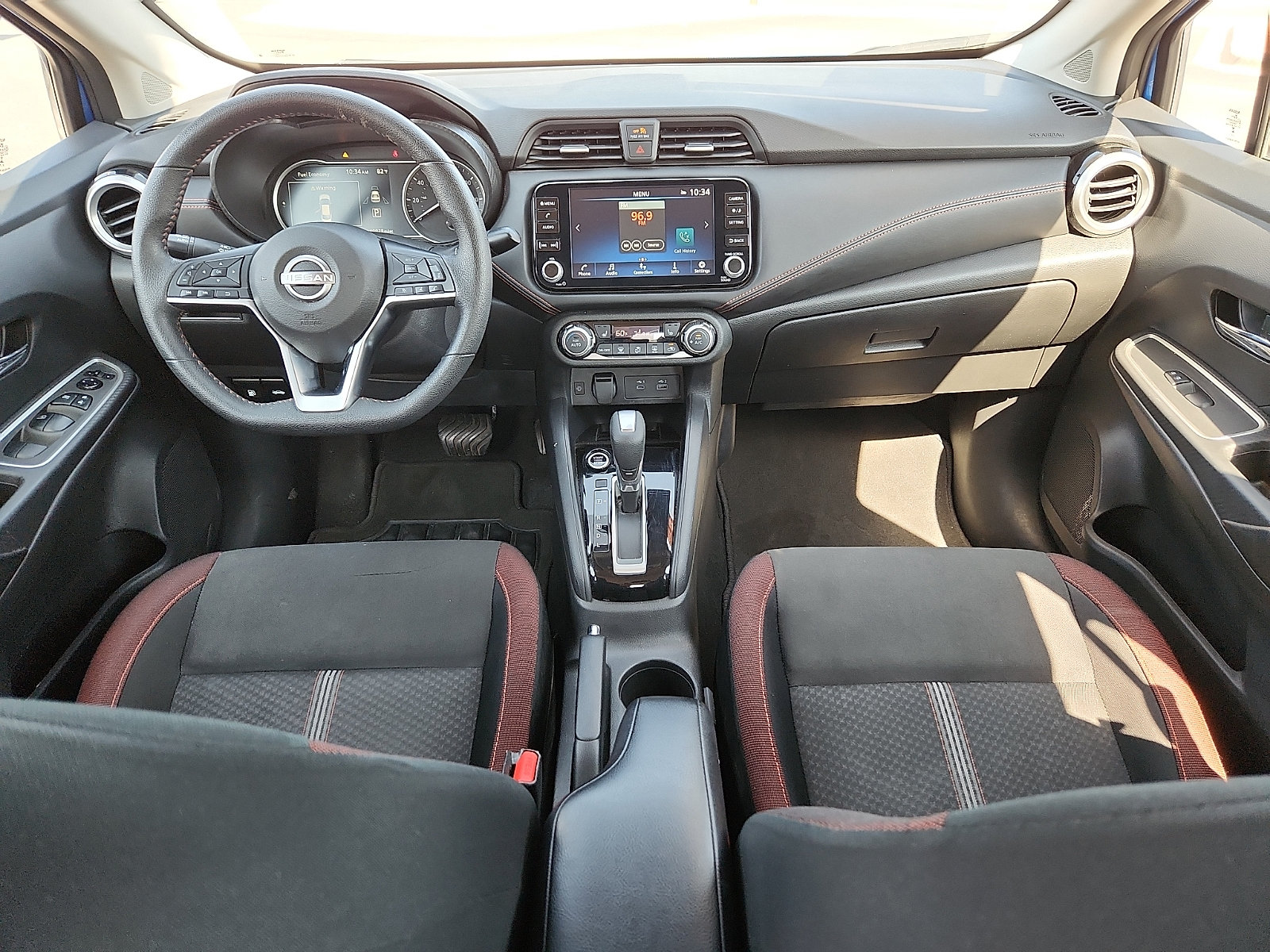 Used 2024 Nissan Versa SR FWD image 11