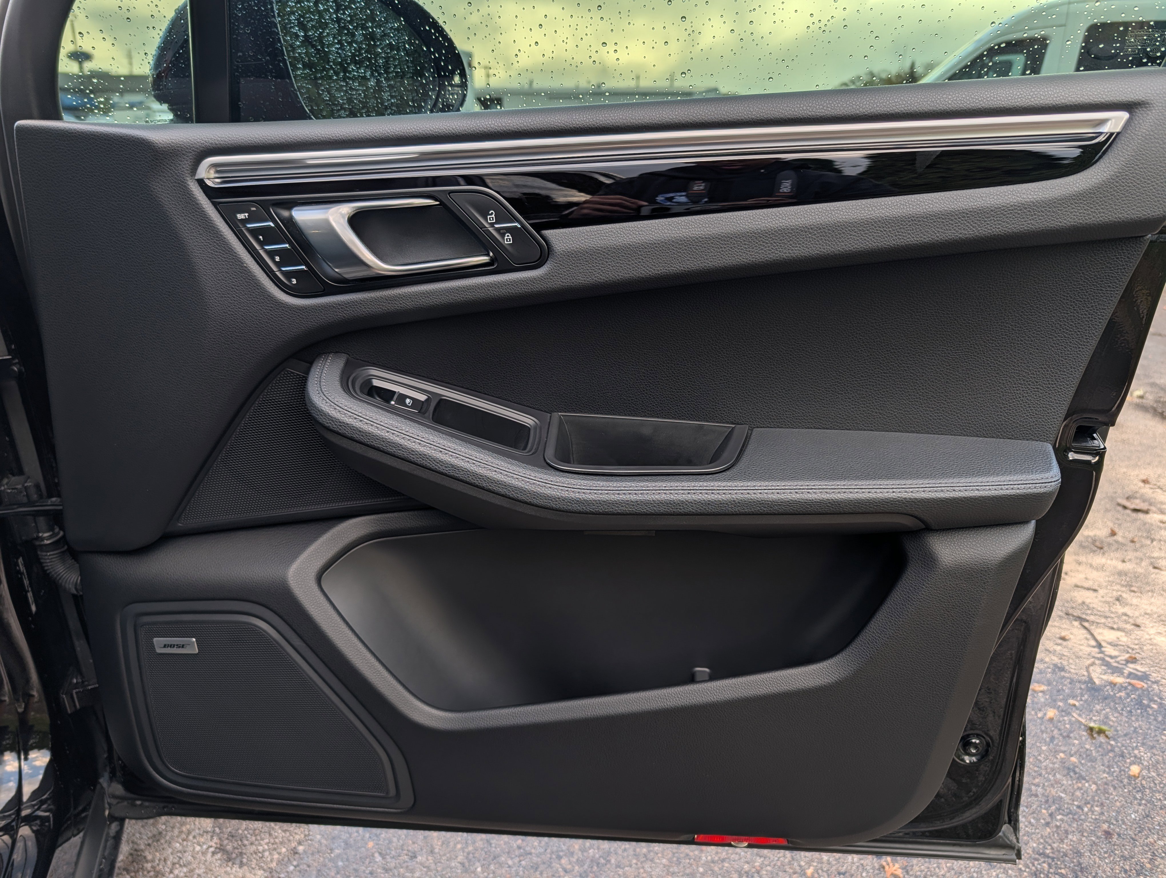 Used 2020 Porsche Macan S image 36