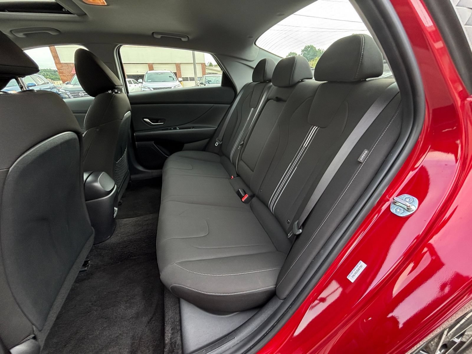 Used 2025 Hyundai Elantra SEL FWD image 27
