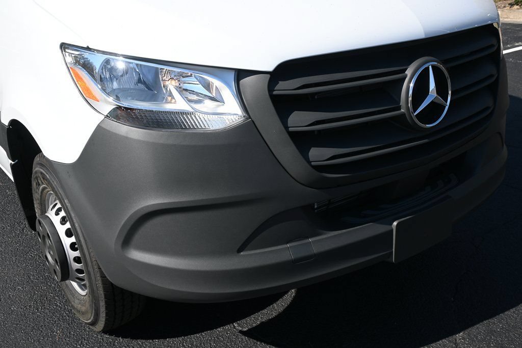 Used 2026 Mercedes-Benz Sprinter 4500 image 32