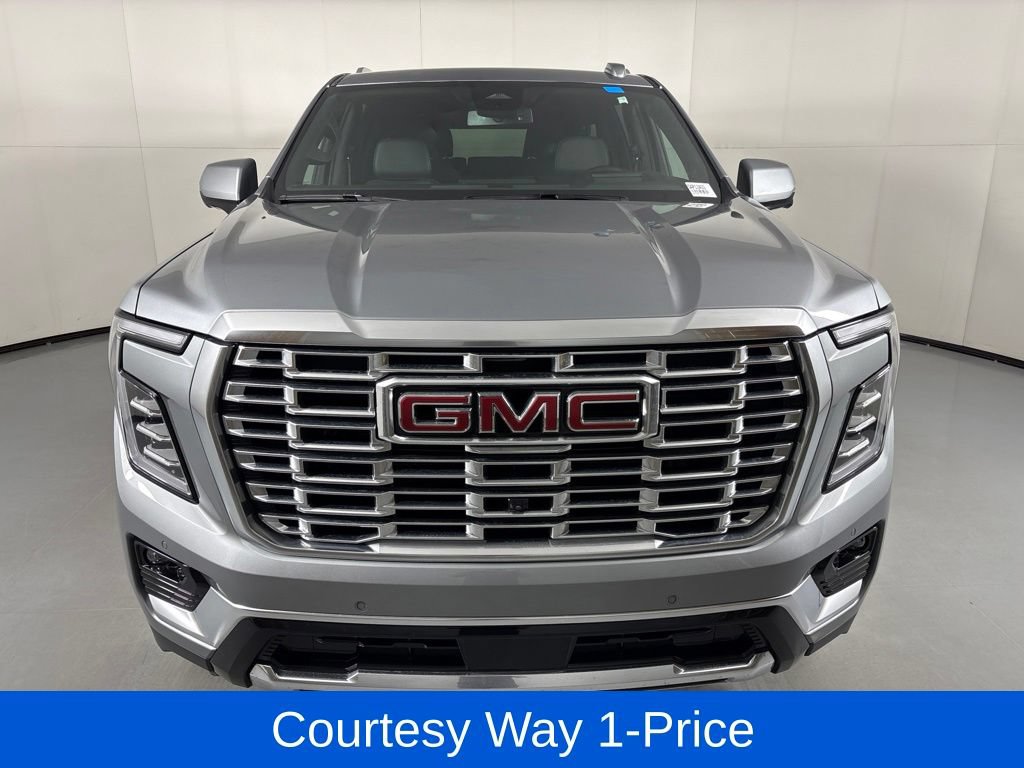 Used 2025 GMC Yukon XL Denali AWD/4WD image 4