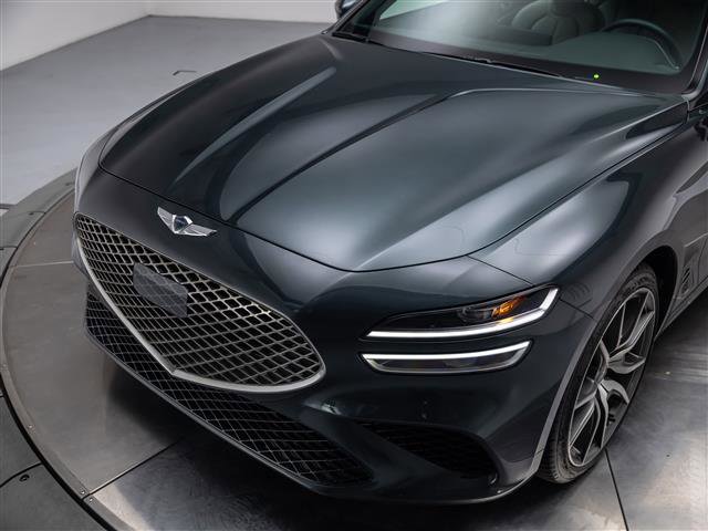 Used 2023 Genesis G70 2.0T RWD image 9