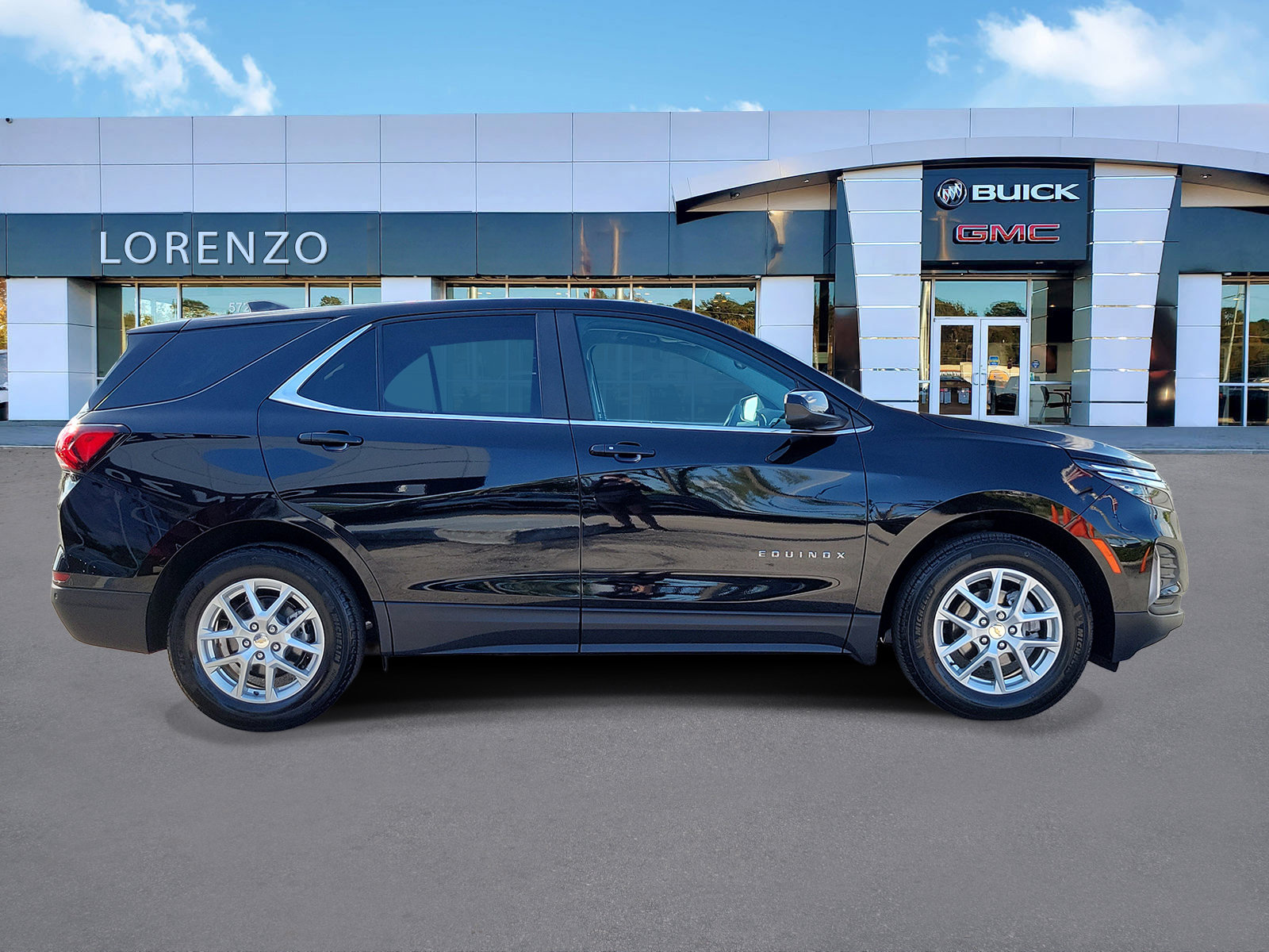 Used 2024 Chevrolet Equinox LT FWD image 4