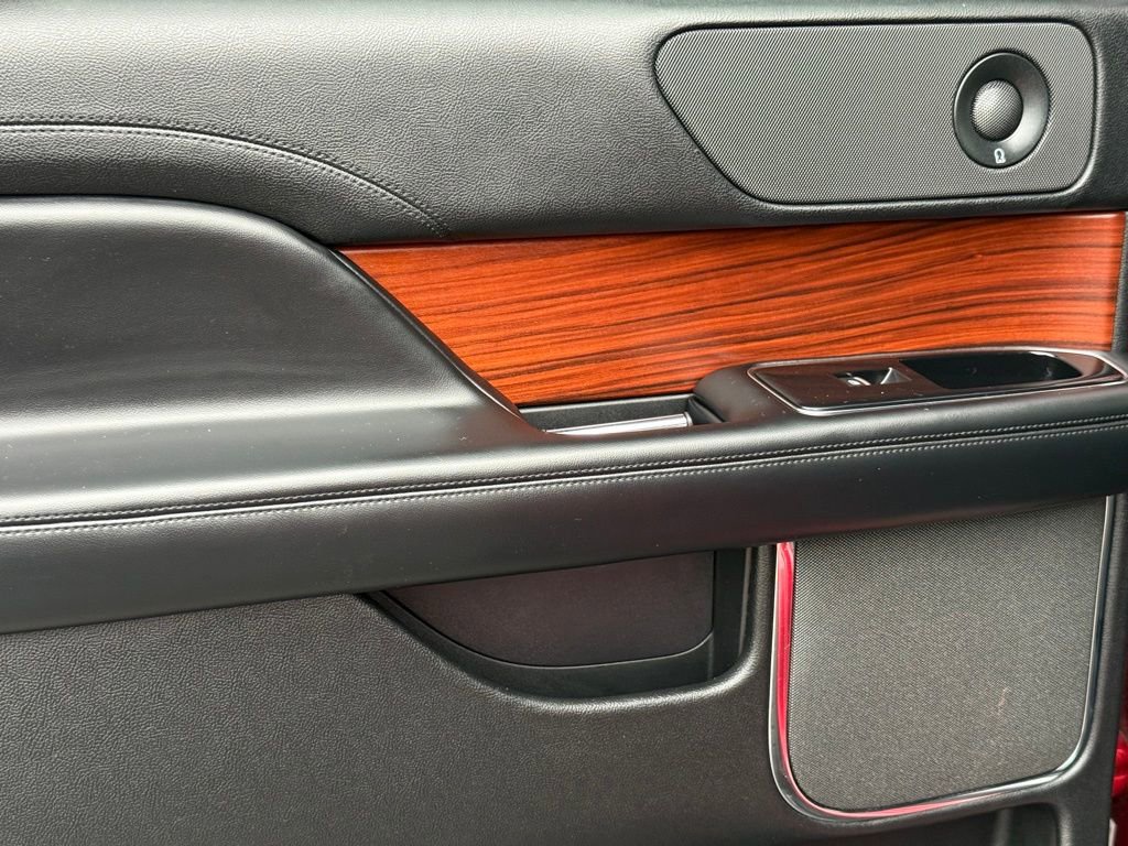 Used 2018 Lincoln Navigator Reserve w/ Technology Package image 24