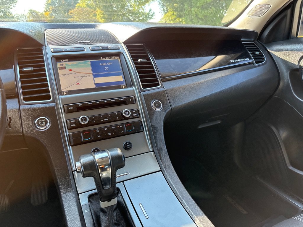 Used 2011 Ford Taurus Limited w/ 302A Rapid Spec Order Code AWD/4WD image 14