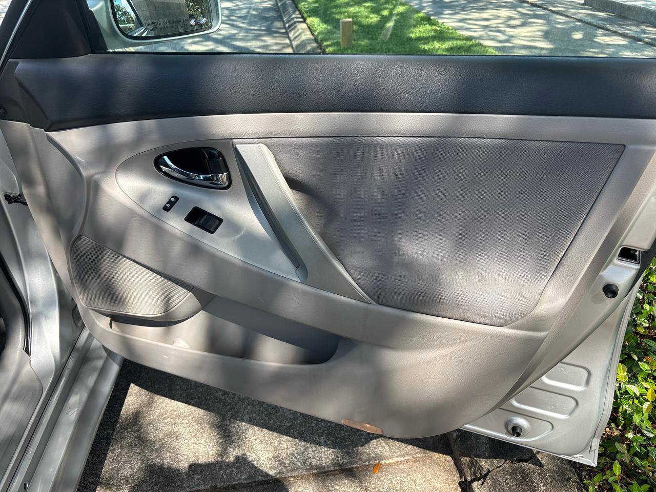 Used 2008 Toyota Camry SE FWD image 17